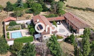 Maison 7 Pièces 283 m² à vendre à Haute-Rivoire (69610)