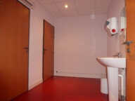 SUPERBES BUREAUX NEUFS A LOUER EN ZONE FRANCHE DE BEAUVAIS O — photo 4