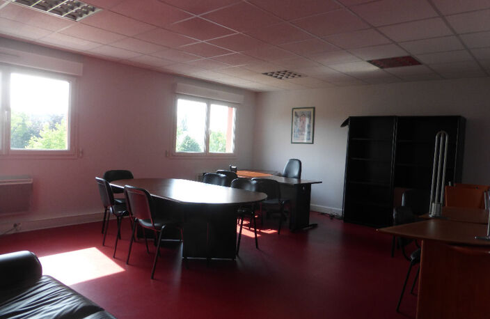 SUPERBES BUREAUX NEUFS A LOUER EN ZONE FRANCHE DE BEAUVAIS O — photo 5