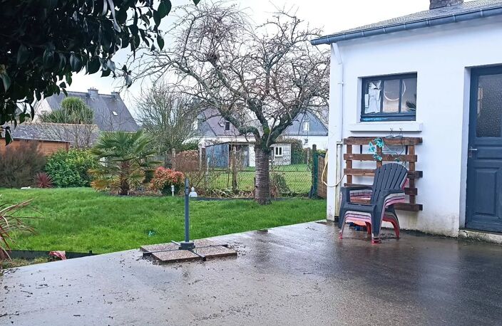 CLÉGUÉREC – MAISON FAMILIALE RÉNOVÉE — photo 2
