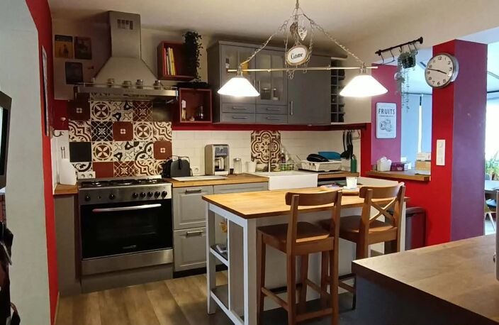 CLÉGUÉREC – MAISON FAMILIALE RÉNOVÉE — photo 5