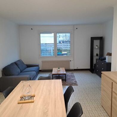 Maison 4 pièces 1335 €