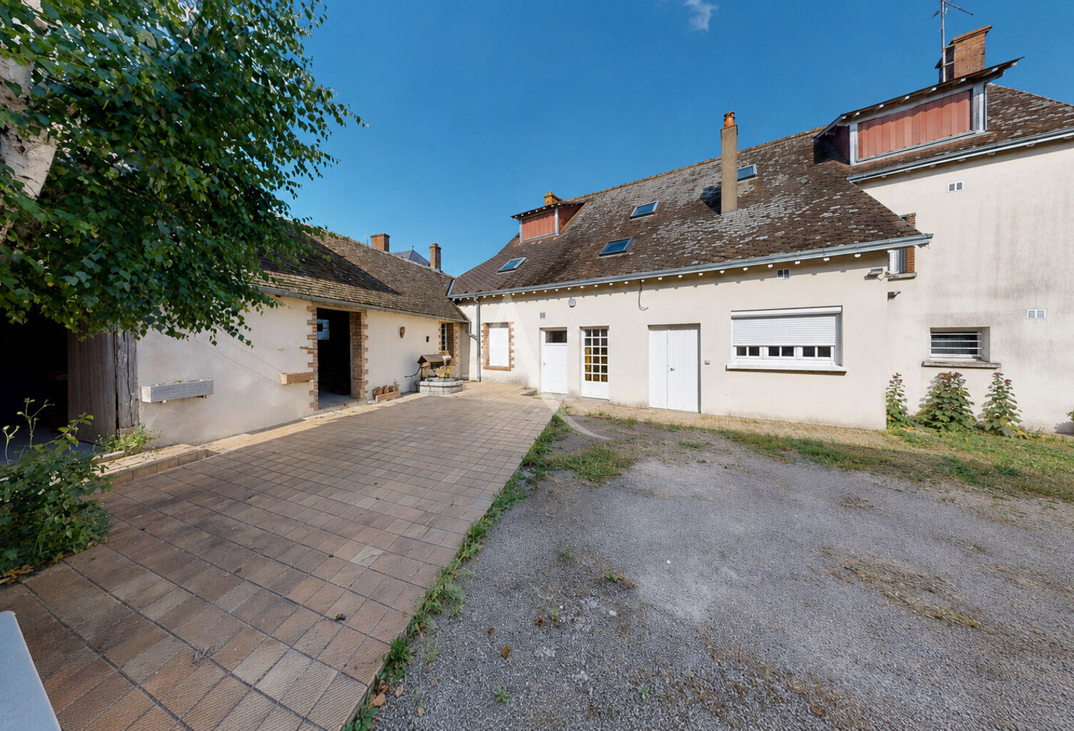 Maison Loury — photo 1