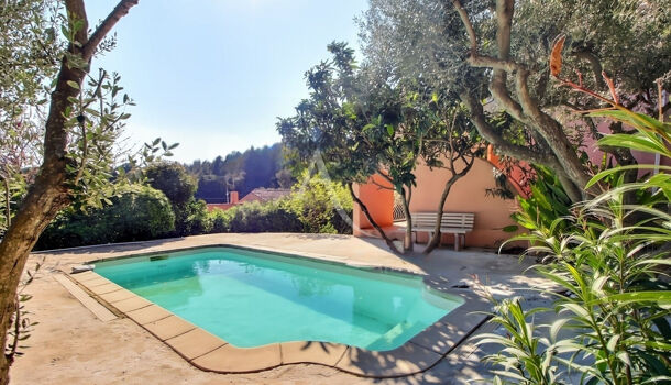 Villa / Maison 8 pièces  à vendre Pradet (Le) 83220