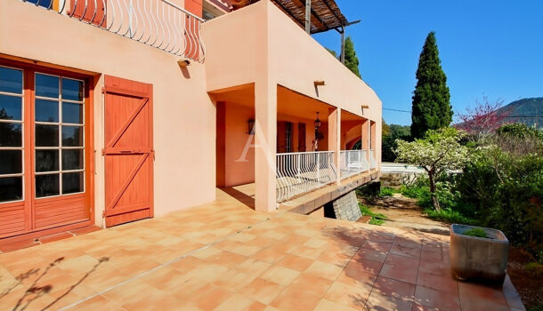 Villa / Maison 8 pièces  à vendre Pradet (Le) 83220