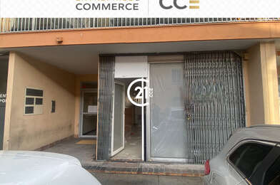 Commerce  990 €