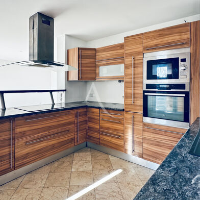 Appartement 4 pièces 254900 €