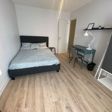 Appartement 9 pièces 570 €