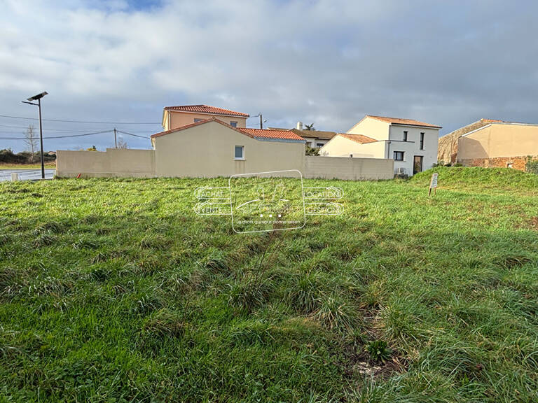 Terrain Oree D Anjou 595 m2 — photo 1