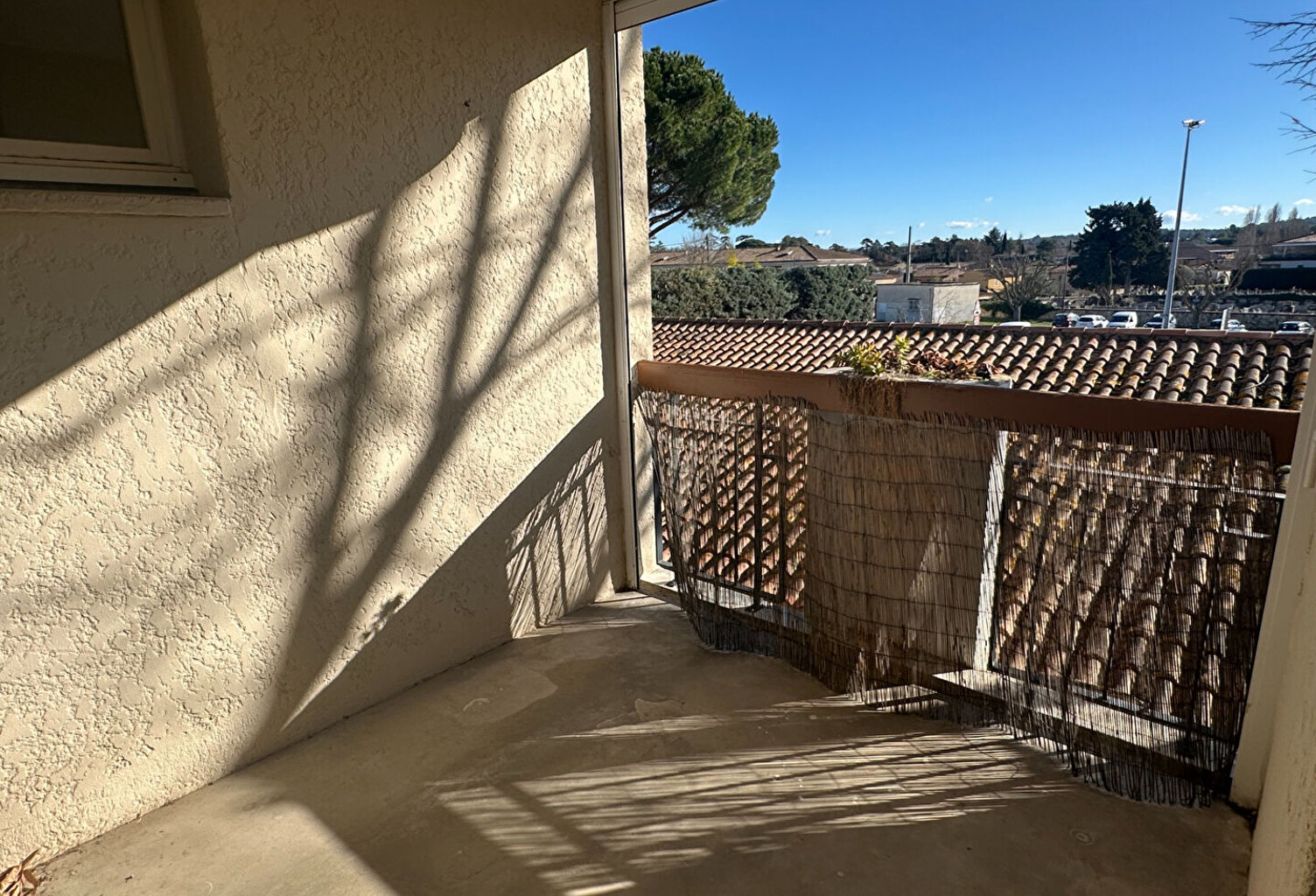 Vente Puyricard centre dans résidence sécurisée LC Gestion vous propose en exclusivité un appartement de type 3 avec balcon exposé plein sud, calme. — photo 1
