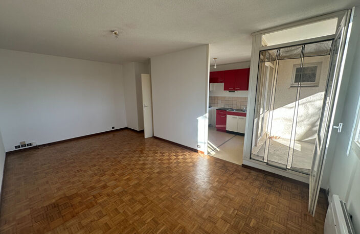Vente Puyricard centre dans résidence sécurisée LC Gestion vous propose en exclusivité un appartement de type 3 avec balcon exposé plein sud, calme. — photo 3