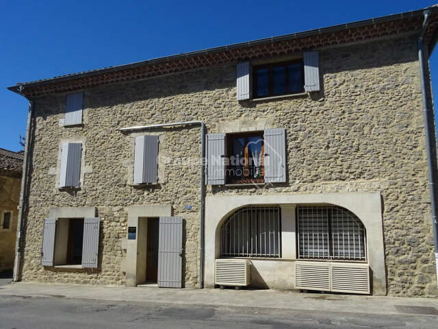 Immeuble - 3 appartements et 1 local loués - Placement rentable — photo du bien