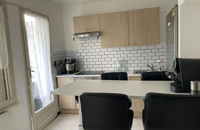 Appartement T3 - 62m²  avec cave et parking - Hameau des Vignes - CARPENTRAS — photo 2