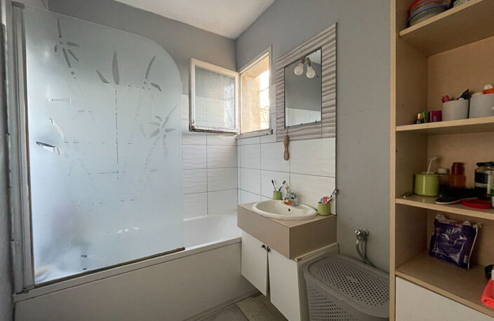 Appartement T3 - 62m²  avec cave et parking - Hameau des Vignes - CARPENTRAS — photo 3
