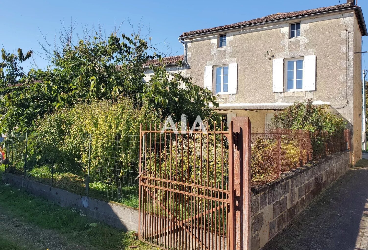 Proche de Verteuil sur Charente — photo 1