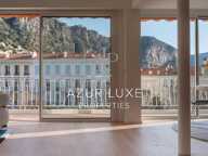 APPARTEMENT 3 PIECES - HYPER CENTRE - DERNIER ETAGE -  RENOVE ET — photo 2