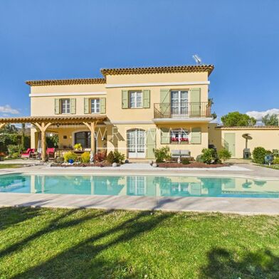 Maison 6 pièces 2200000 €