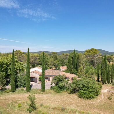 Maison 8 pièces 745000 €