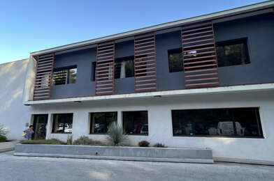 Commerce  325000 €