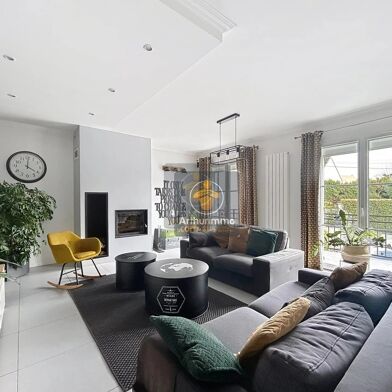 Maison 7 pièces 599000 €