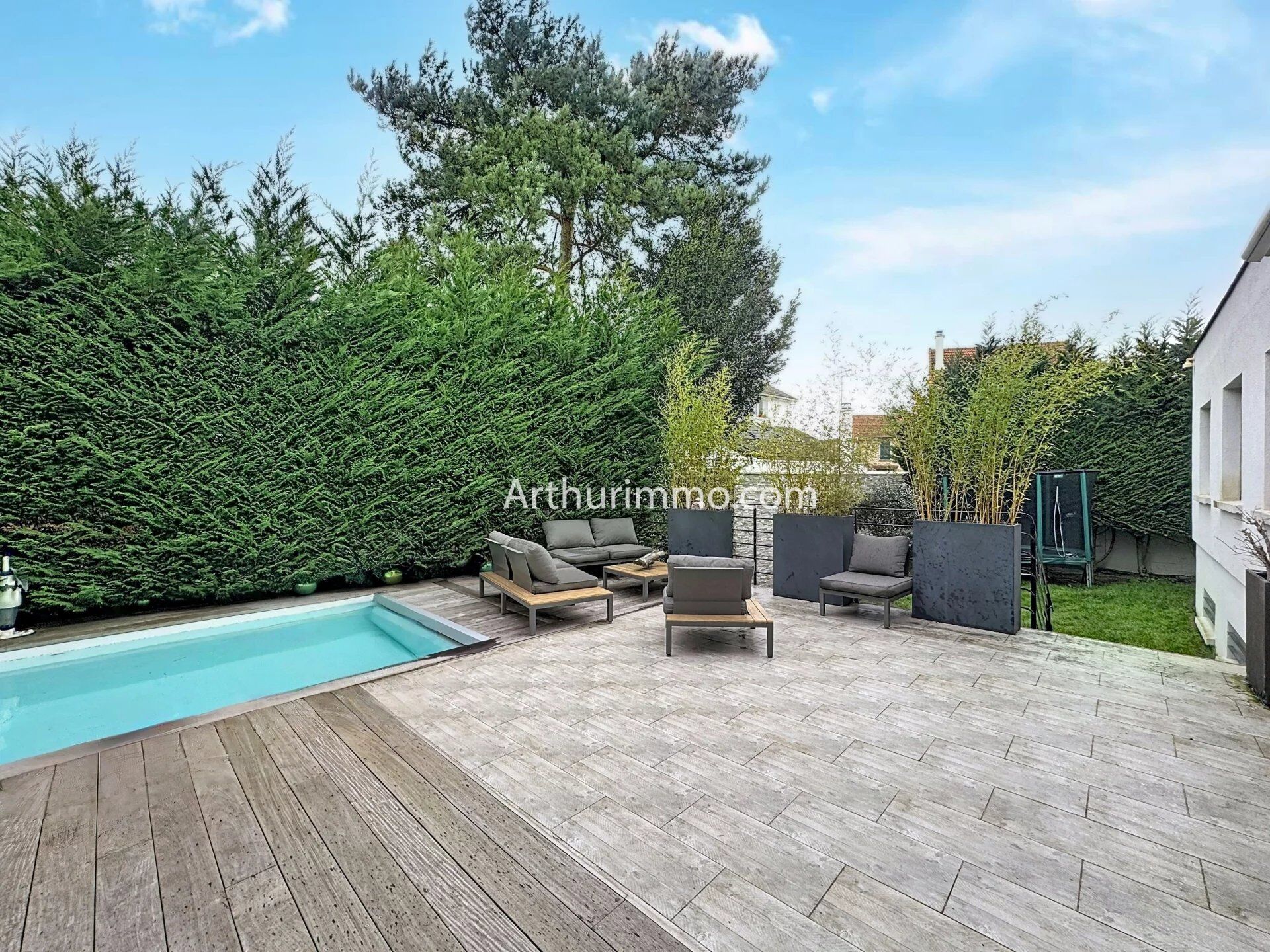 Maison 8 pièces 226 m² · à Yerres · 226 m² · 699 000 €