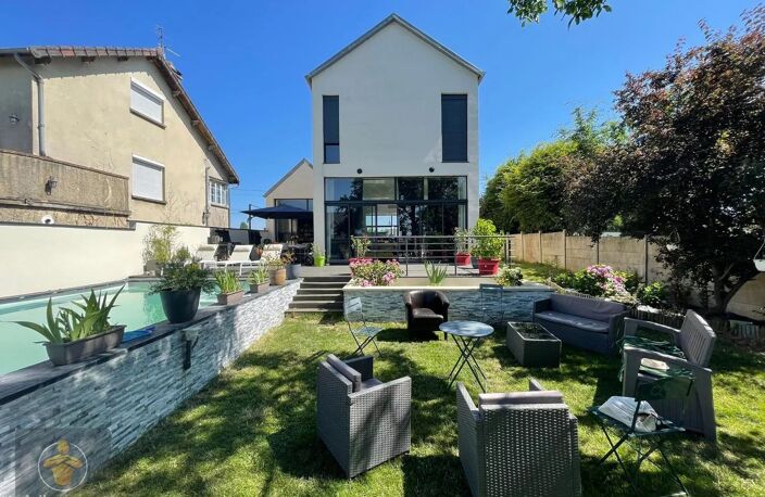 Maison Comtemporaine 7 pièces avec Piscine — photo 3