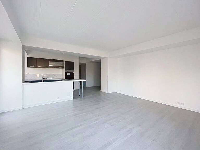 Appartement 4 pièces Parking et Cave Boussy Saint Antoine — photo 1