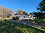 Élégante propriété sur 2.1 hectares clos – Maison principale 262 m² + maison d’amis + double garage — photo 2
