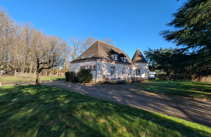 Élégante propriété sur 2.1 hectares clos – Maison principale 262 m² + maison d’amis + double garage — photo 2