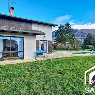 Maison 5 pièces 325000 €