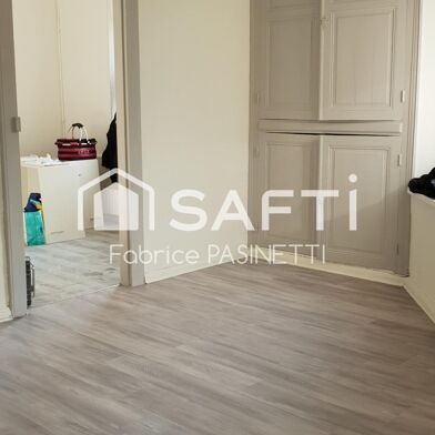 Immeuble  156000 €