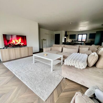 Maison 4 pièces 215045 €