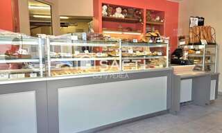 Commerce  120 m² à vendre à Saint-Laurent-d'Aigouze (30220)