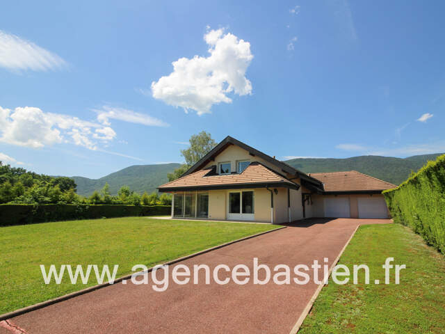 Maison familiale 6 pièces   192 m2   Terrain 1 295 m2   Divo — photo du bien