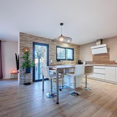 Maison 5 pièces 439000 €