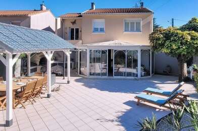 Maison 5 pièces 399000 €