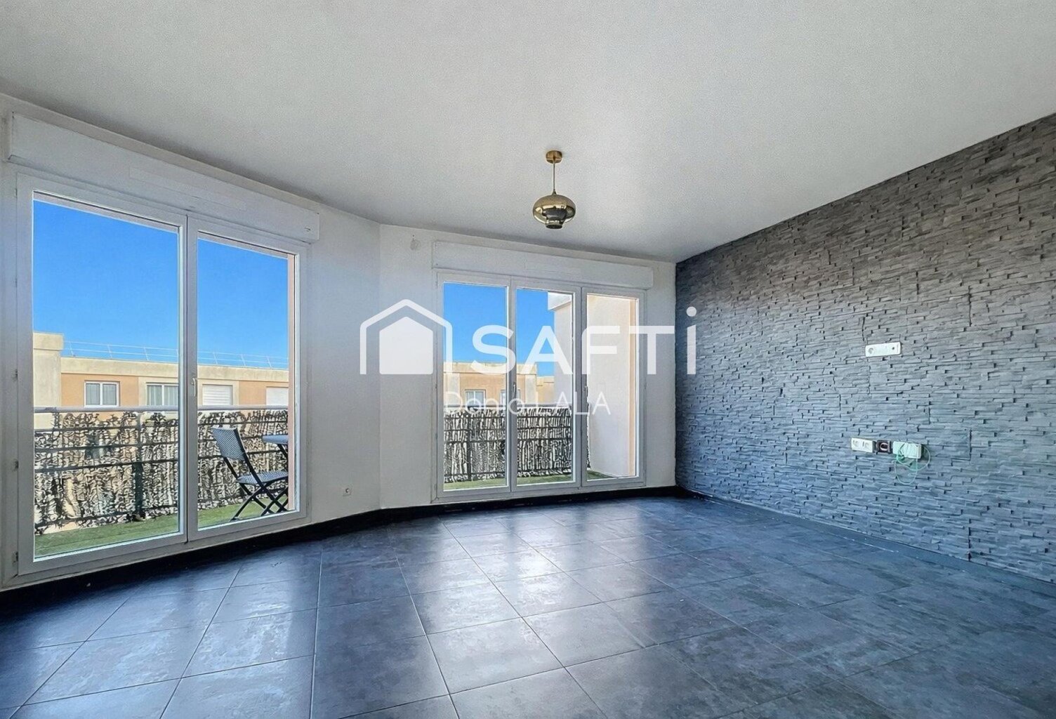 Pointe du Lac : appartement lumineux avec balcon — photo 1