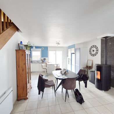 Maison 4 pièces 270660 €