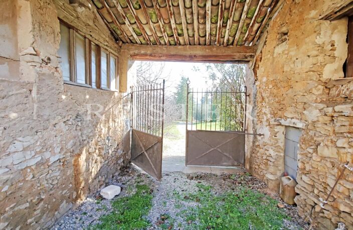 Propriété d’exception à rénover – Ferme en pierre avec vue sur l — photo 2