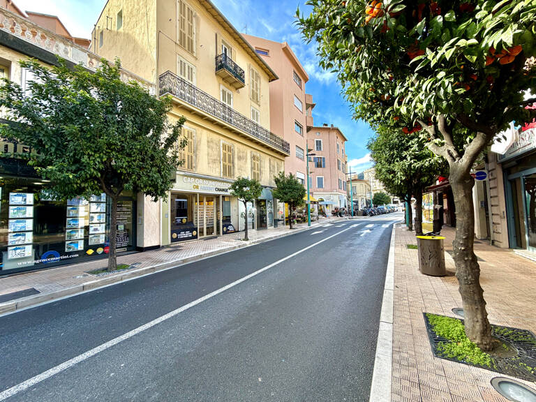 FONDS DE COMMERCE HABILLEMENT MENTON CENTRE VILLE — photo 1