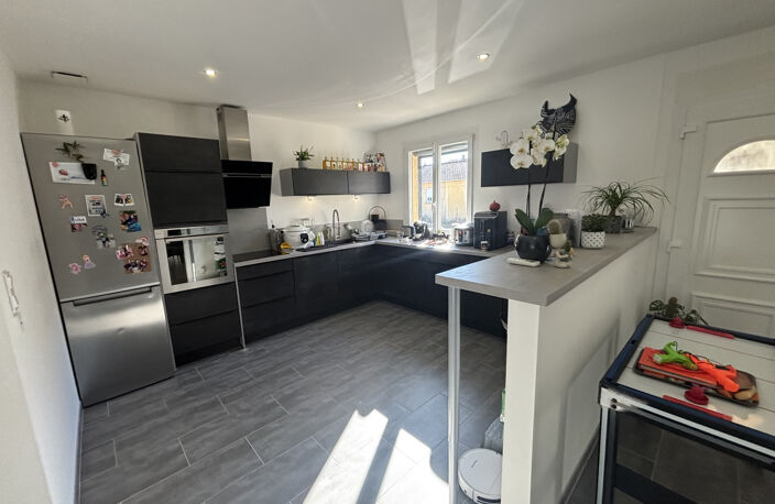 Haut de villa T4 de 105m2, véranda, et jardin — photo 3