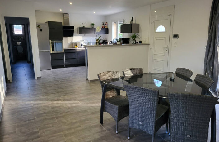 Haut de villa T4 de 105m2, véranda, et jardin — photo 4
