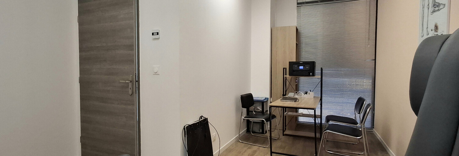 Bureau  15 m² à louer à Saint-Cyr-sur-Mer (83270)