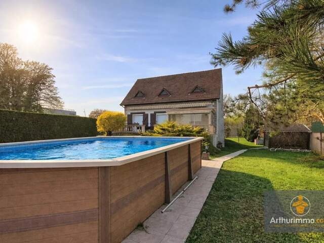 Saint-Leu-d’Esserent – Maison individuelle avant 1970 – env. 135 m² habitables – 4 chambres – Terrain env. 1 800 m² – Piscine – Sous-sol total — photo du bien