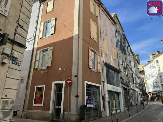Immeuble 176 m² à Foix — photo du bien