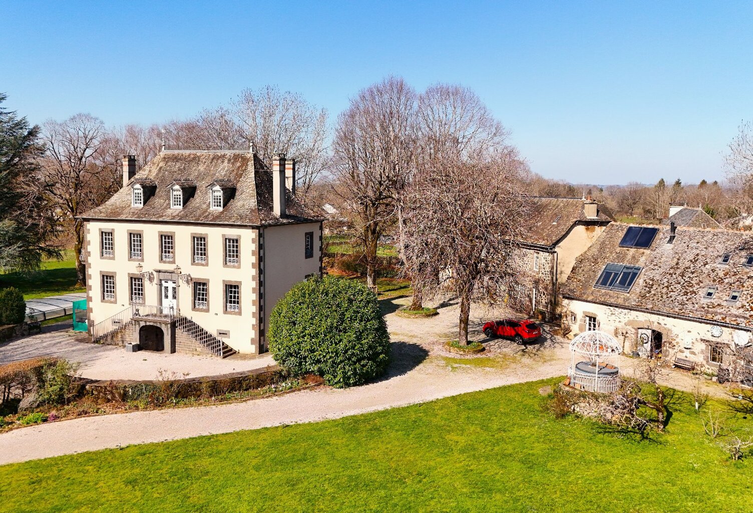 Manoir — photo 1