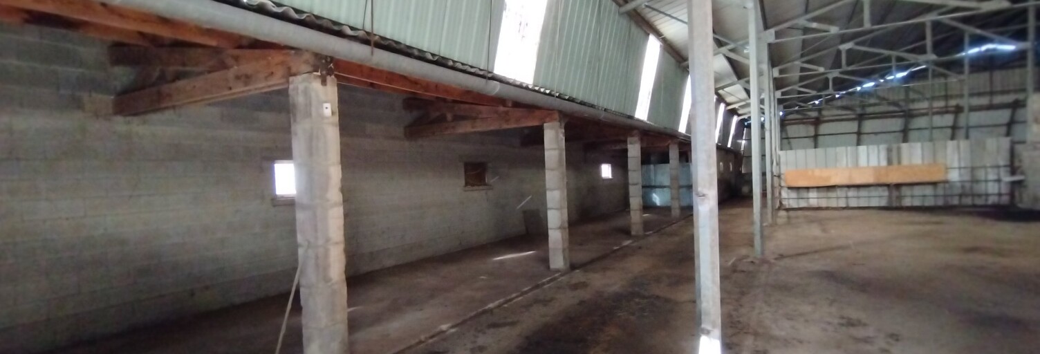 Immeuble  1500 m² à vendre à Espeyroux (46120)