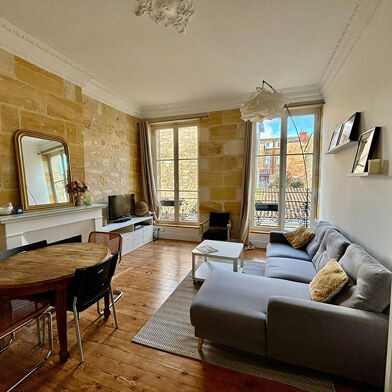 Appartement 3 pièces 990 €