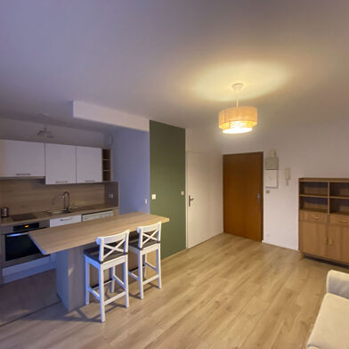 Appartement 1 pièces 560 €