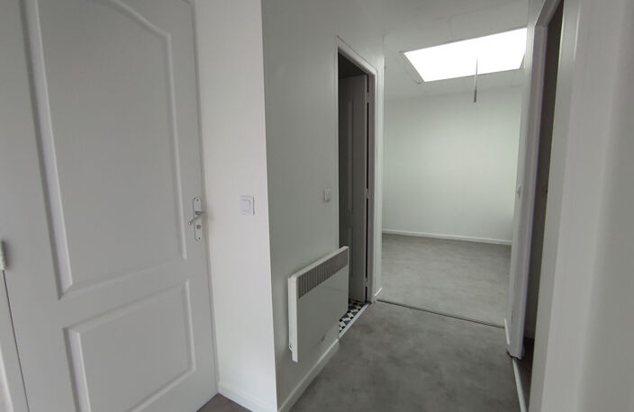 STUDIO MEUBLE N°8 BORDEAUX CAUDERAN — photo 2